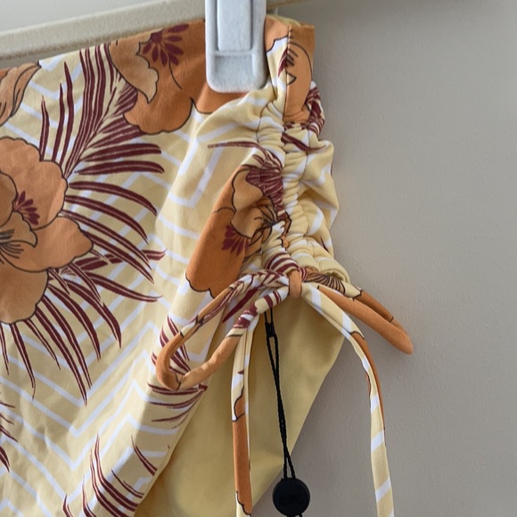 AMUSE SOCIETY Stevie Sunrise Bikini Set - NWT Med - Picture 15 of 16